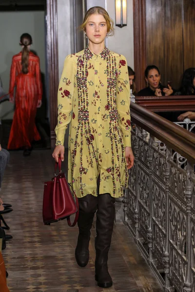 Look 33